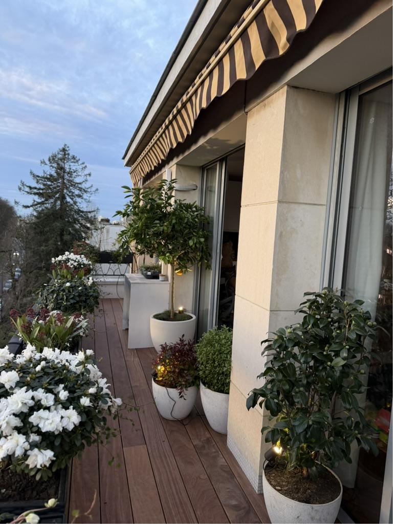 Terrasse bois exotique au 6e étage à Fontenay-sous-Bois